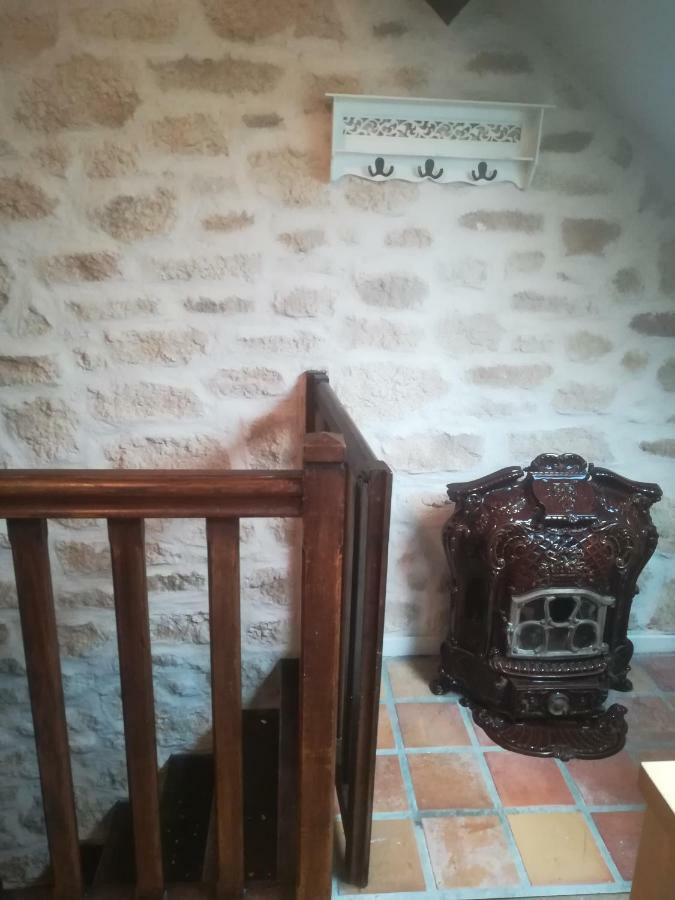 Appartement Le charme de la pierre à Echarcon Extérieur photo
